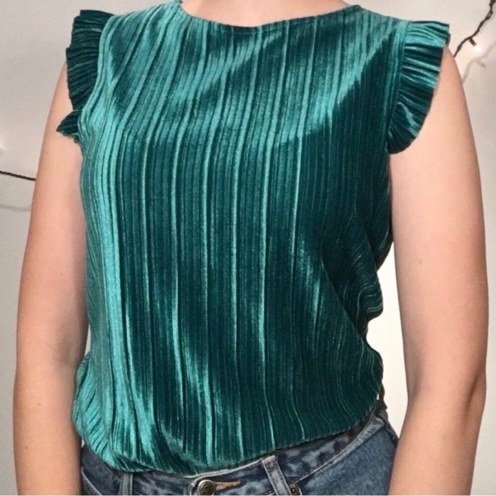 WORTHINGTON • Jade Green Ruffle Ribbed Velvet Tank Top
